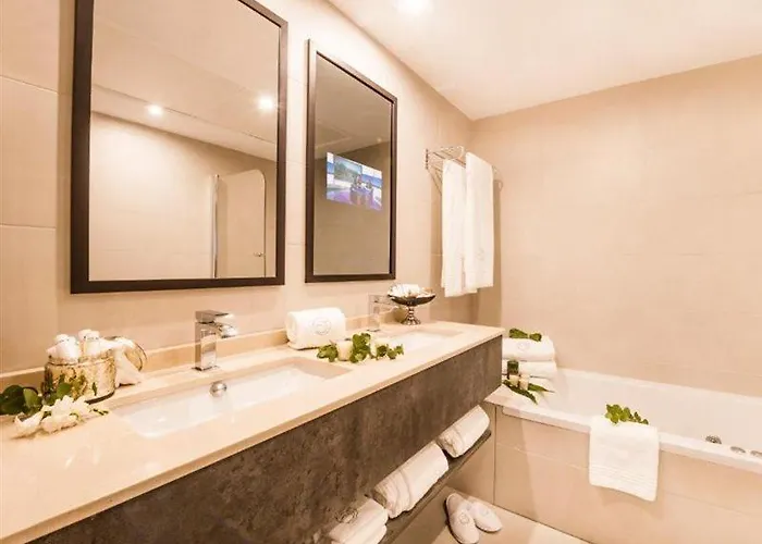 Wyndham Residences Costa Del Sol Фуэнхирола