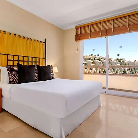 Wyndham Residences Costa Del Sol 3* פואנגירולה